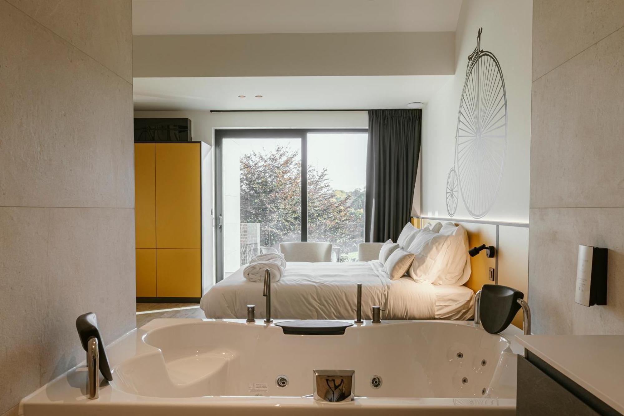 Cc Nomie Hotel Restaurant Дінан Номер фото