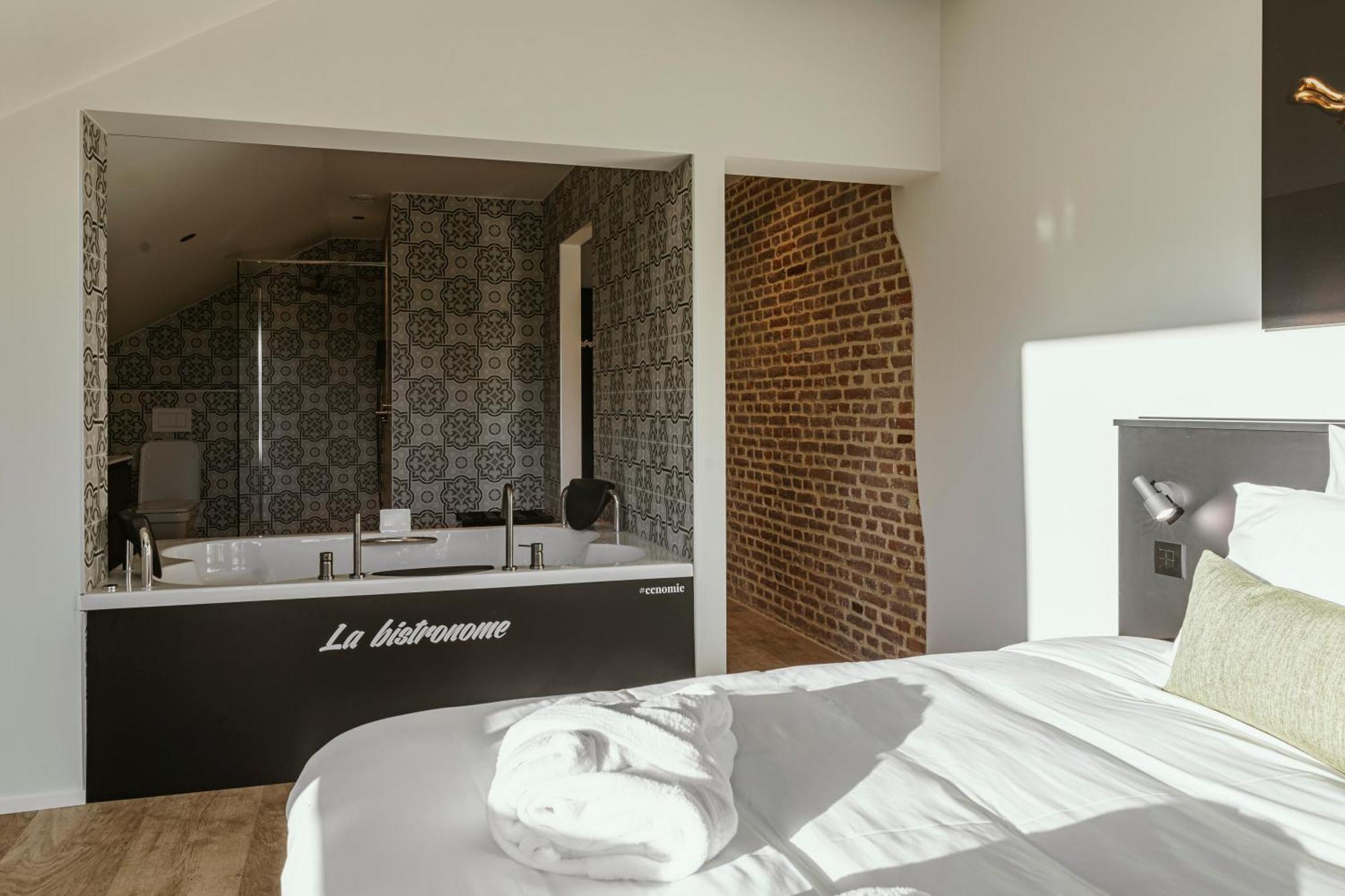 Cc Nomie Hotel Restaurant Дінан Номер фото
